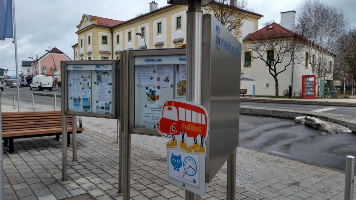 Die Pedibus Station am Hauptplatz