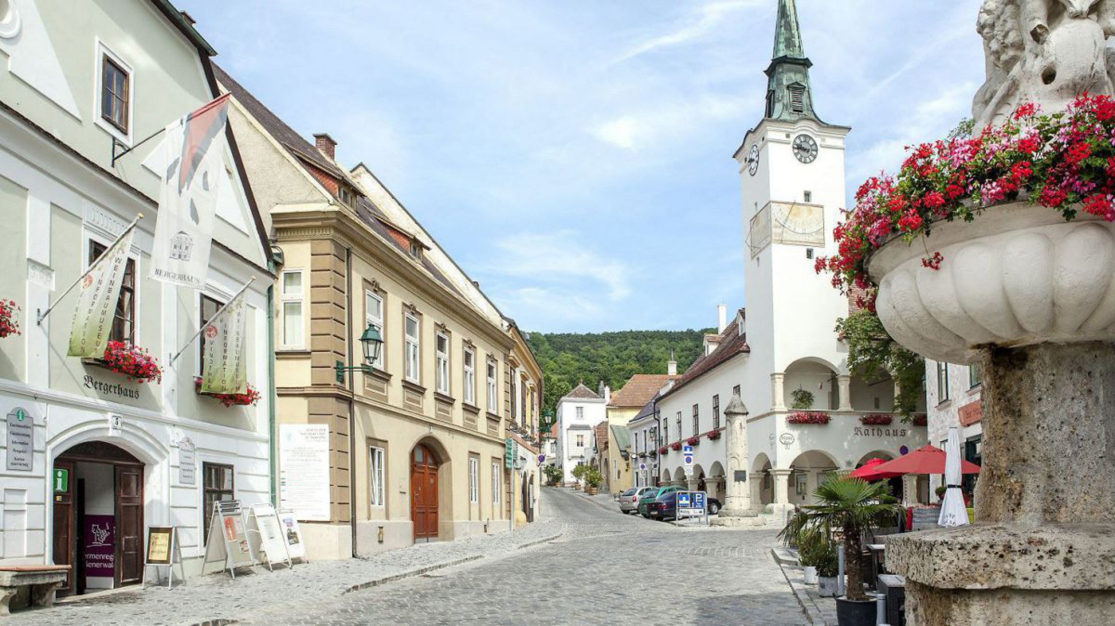 Das Zentrum der e5-Gemeinde Gumpoldskirchen lädt zum Verweilen ein. 